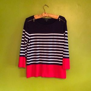 Knit 3/4 length sleeve top size L